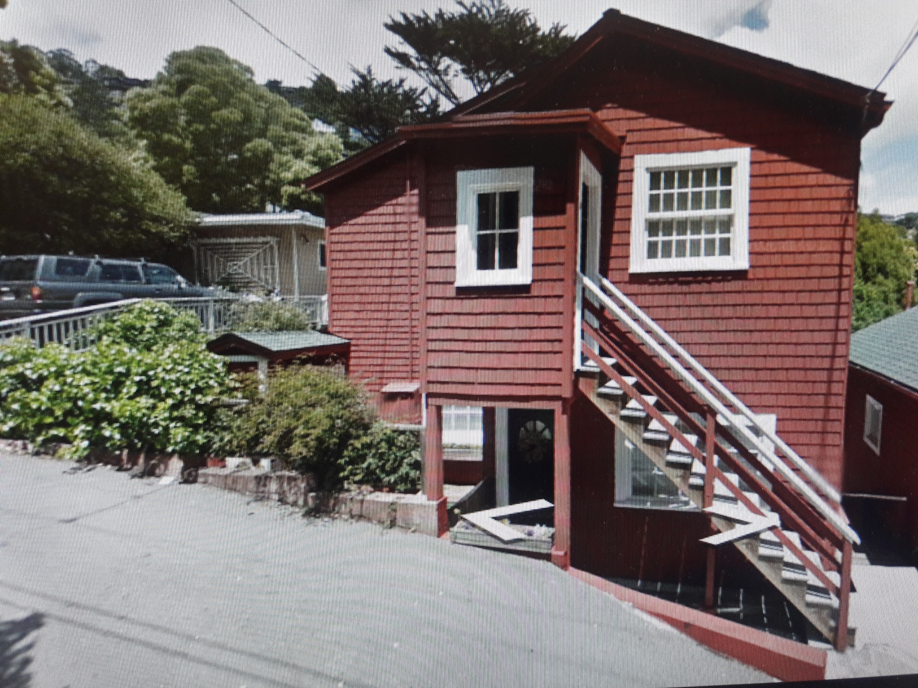 16 Crescent Avenue